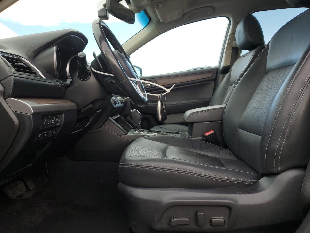 Subaru Outback 2.5i Limited Image 4