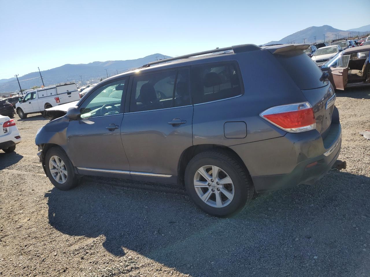 Toyota Highlander Base Image 2