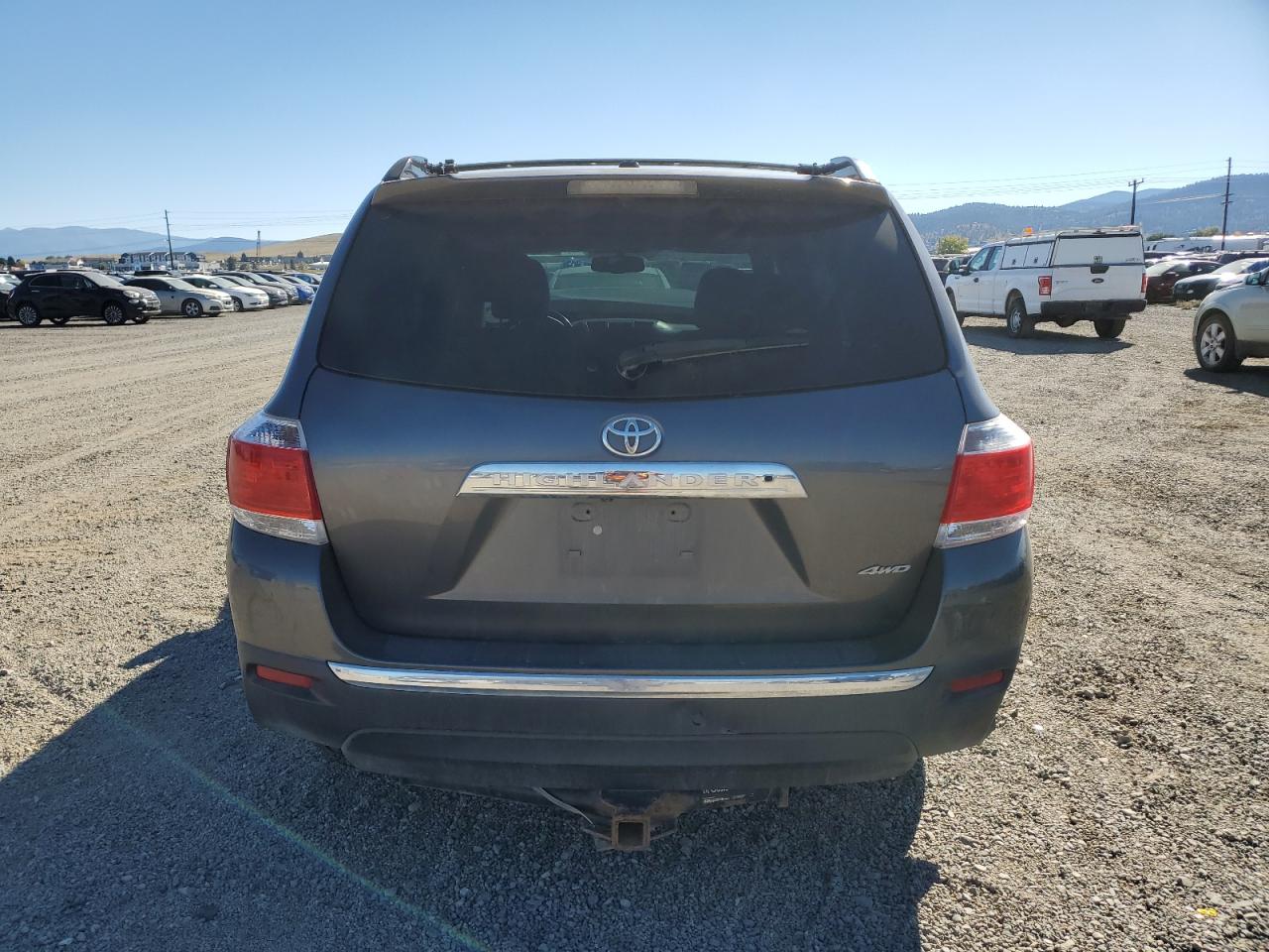 Toyota Highlander Base Image 4