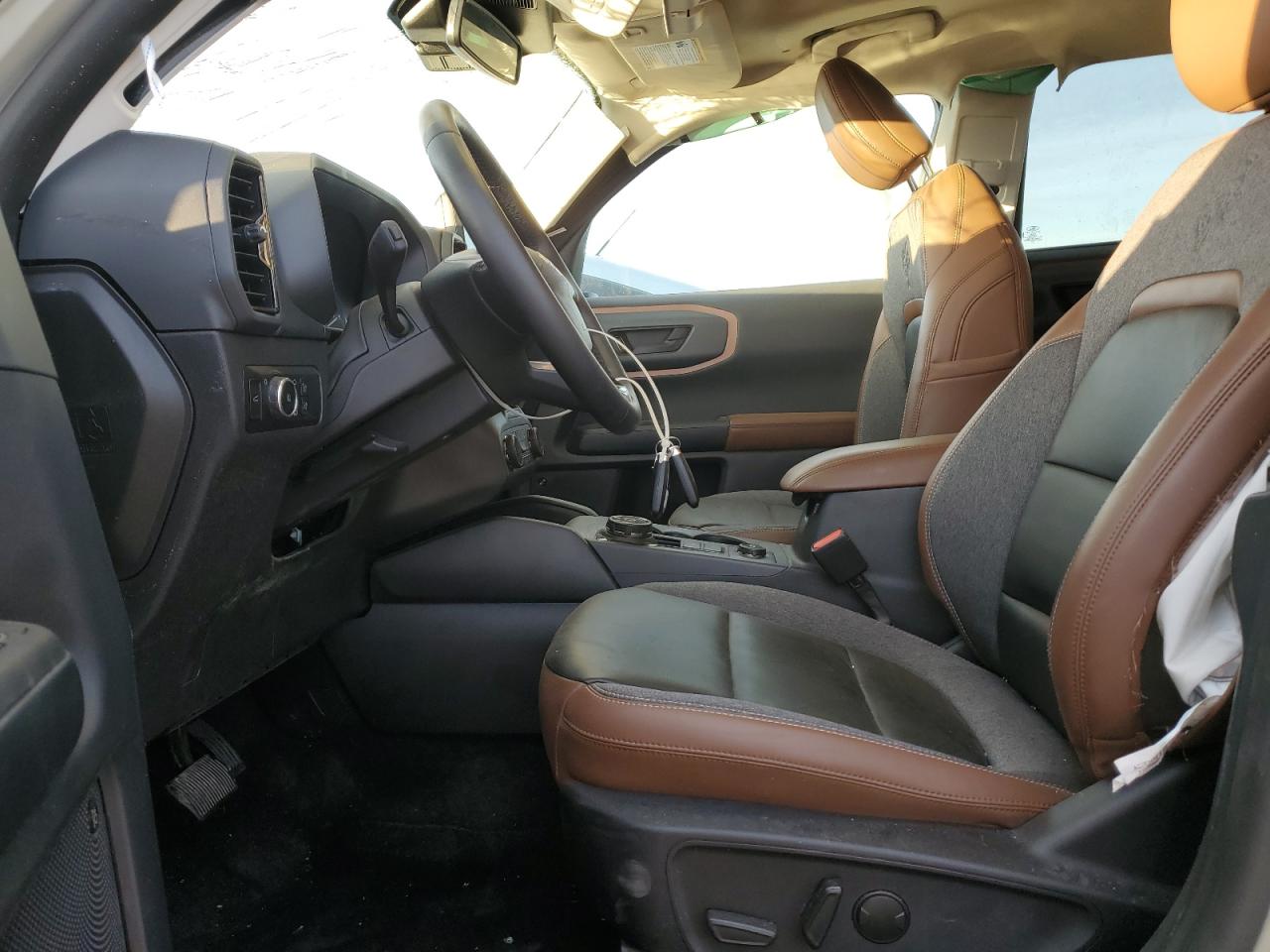 Ford Bronco Outer Banks Image 6