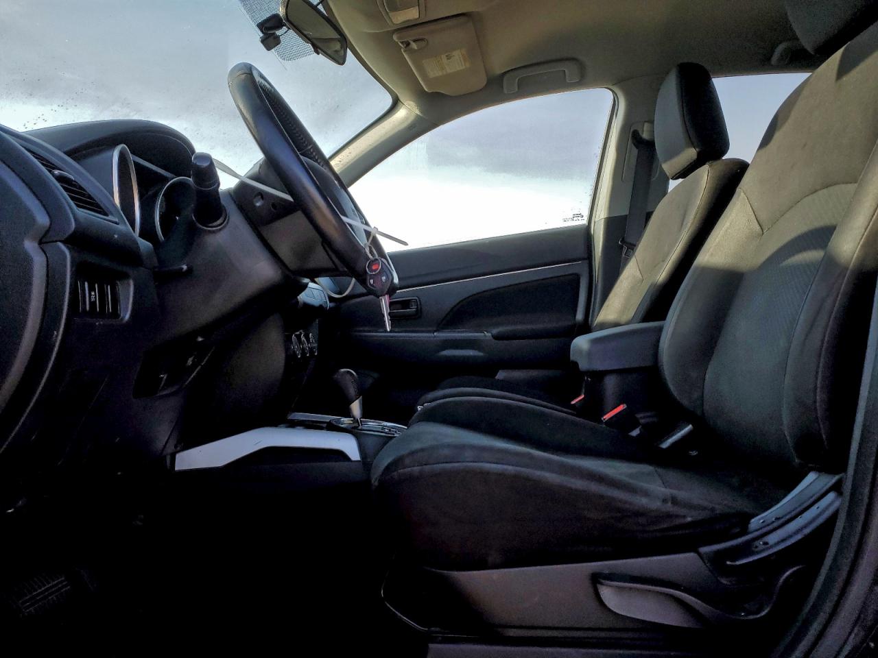 Mitsubishi Outlander Es Image 13