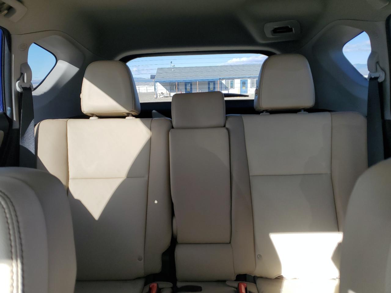 Toyota RAV4 Limited Image 8