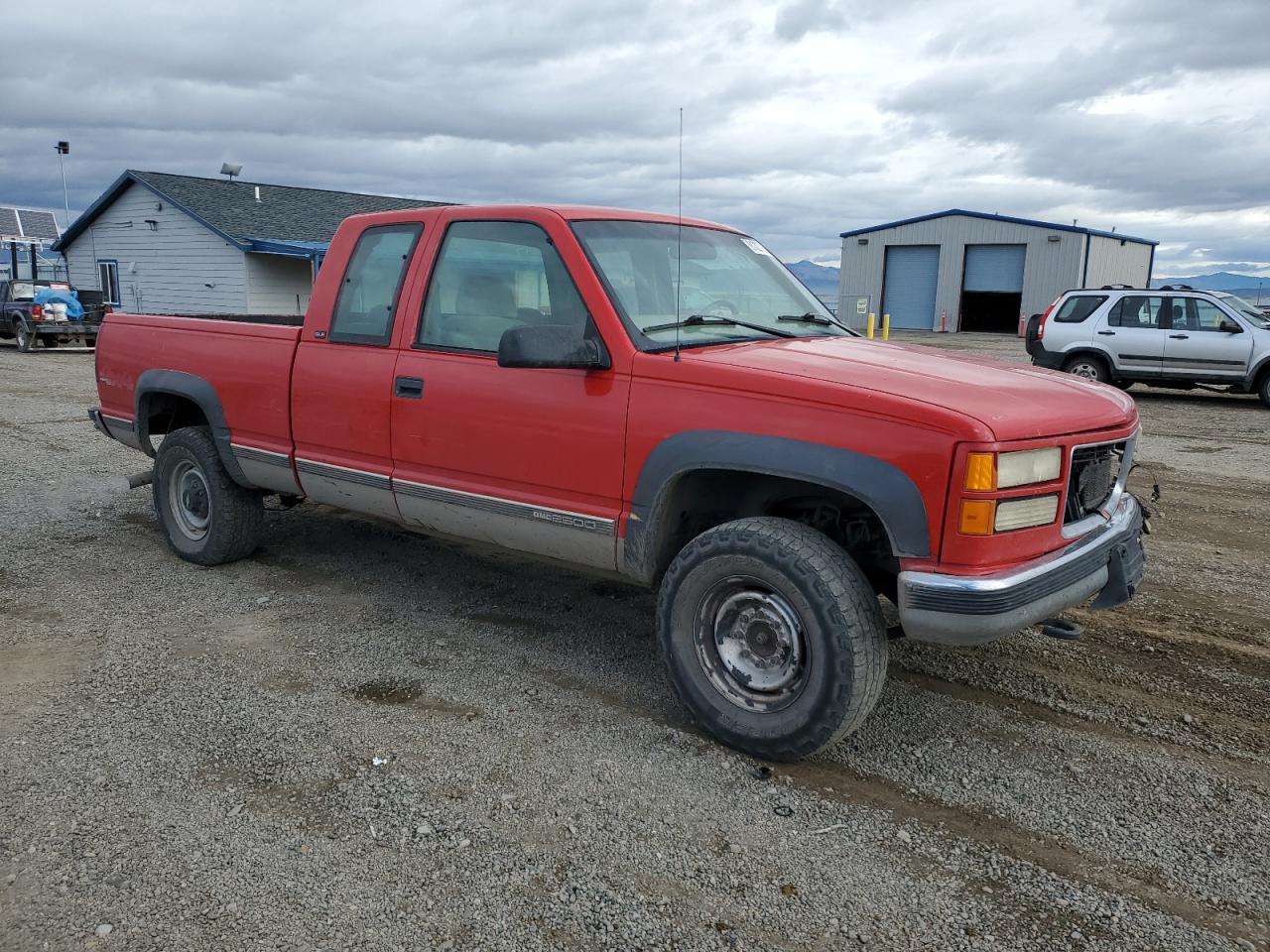 GMC Sierra K2500 Image 3