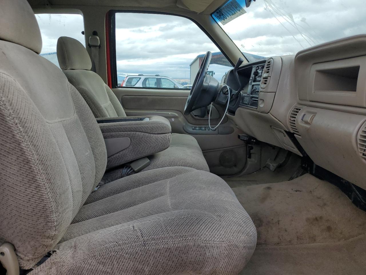 GMC Sierra K2500 Image 11