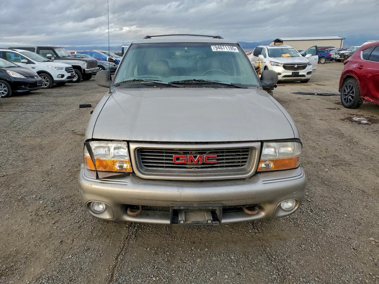 GMC Envoy Image 2