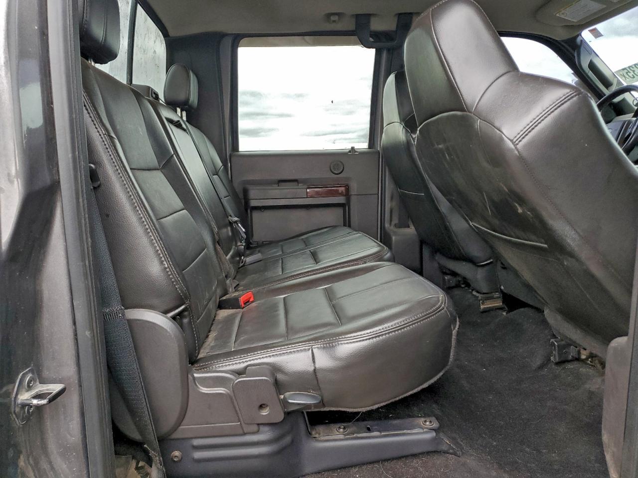 Ford F-350 Super Duty Image 11