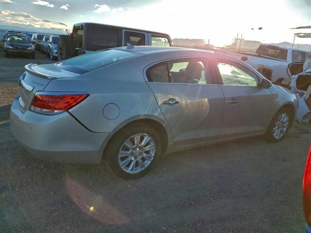 Buick LaCrosse Image 9