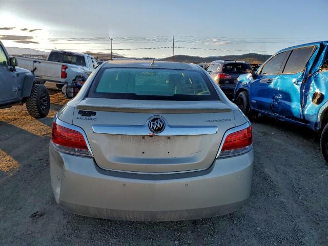 Buick LaCrosse Image 6