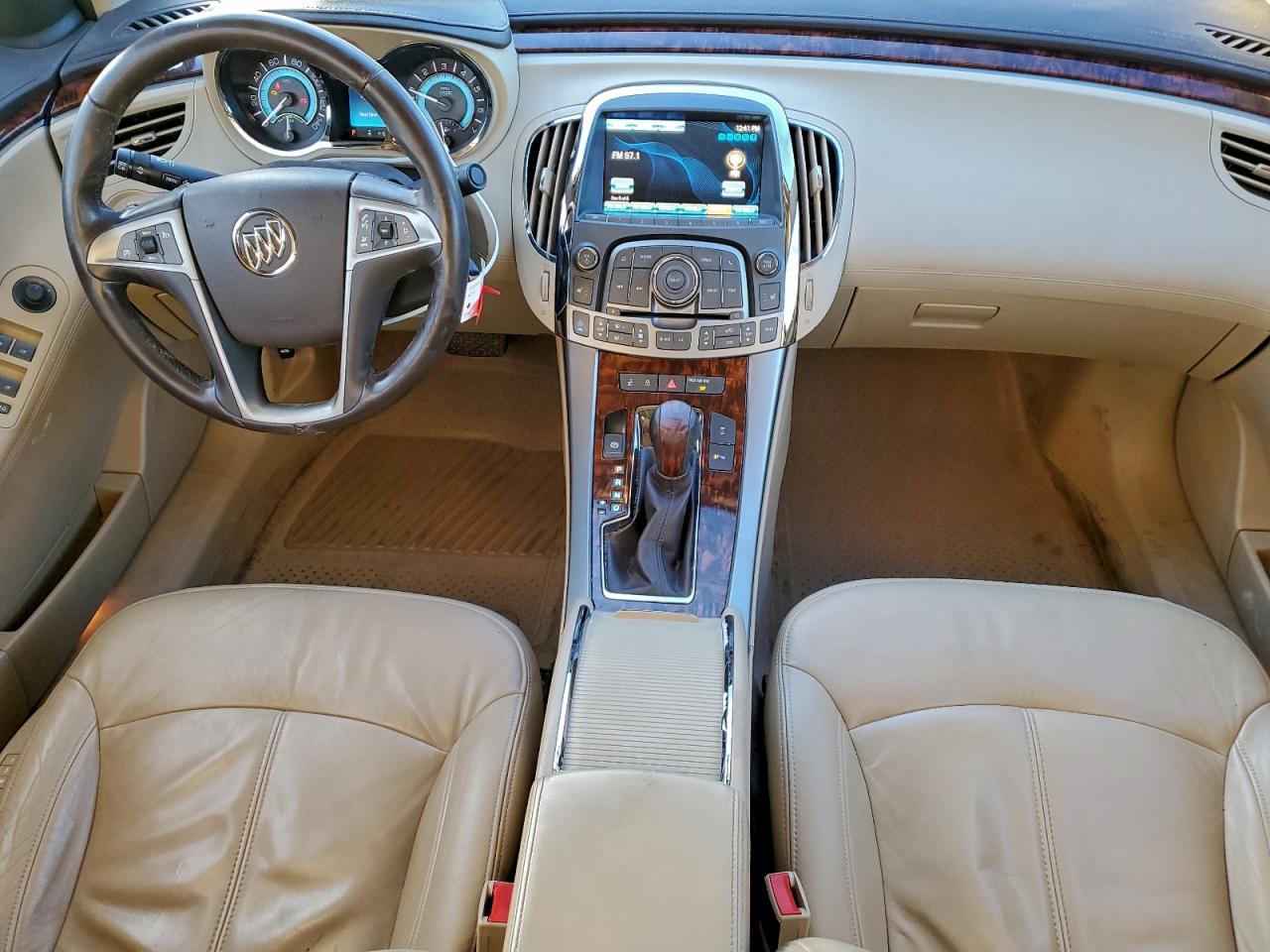 Buick LaCrosse Image 3