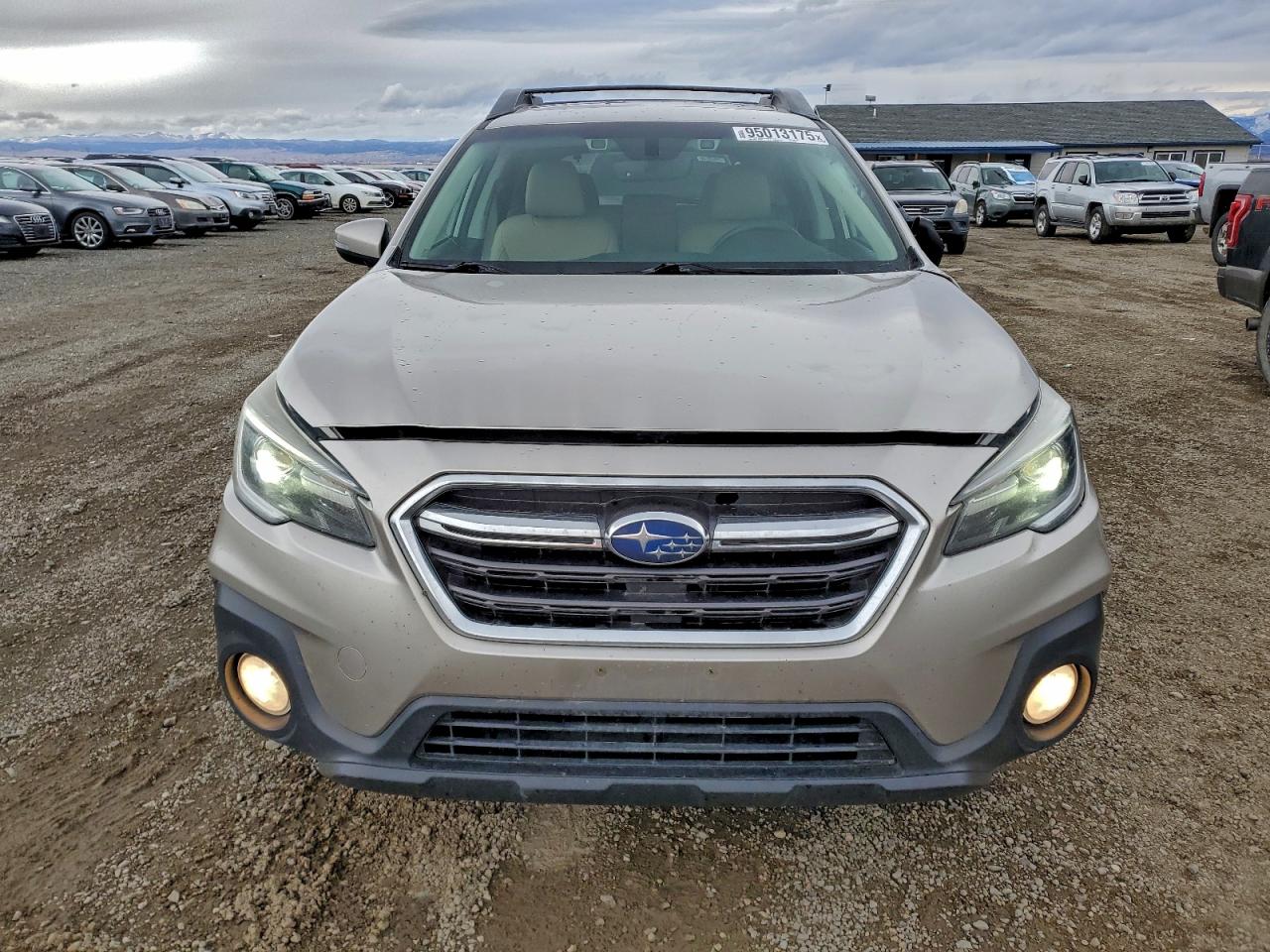 Subaru Outback 2.5i Limited Image 9