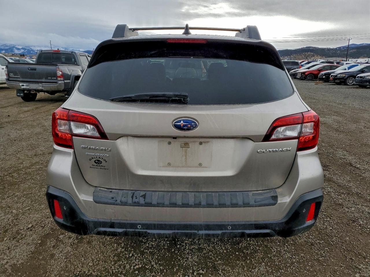 Subaru Outback 2.5i Limited Image 6