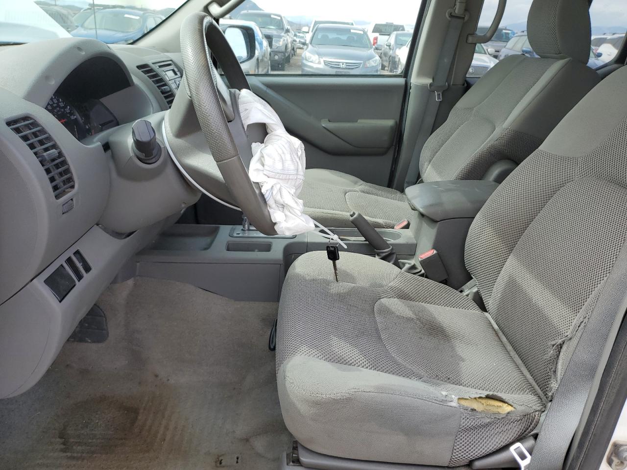 Nissan Frontier S Image 7