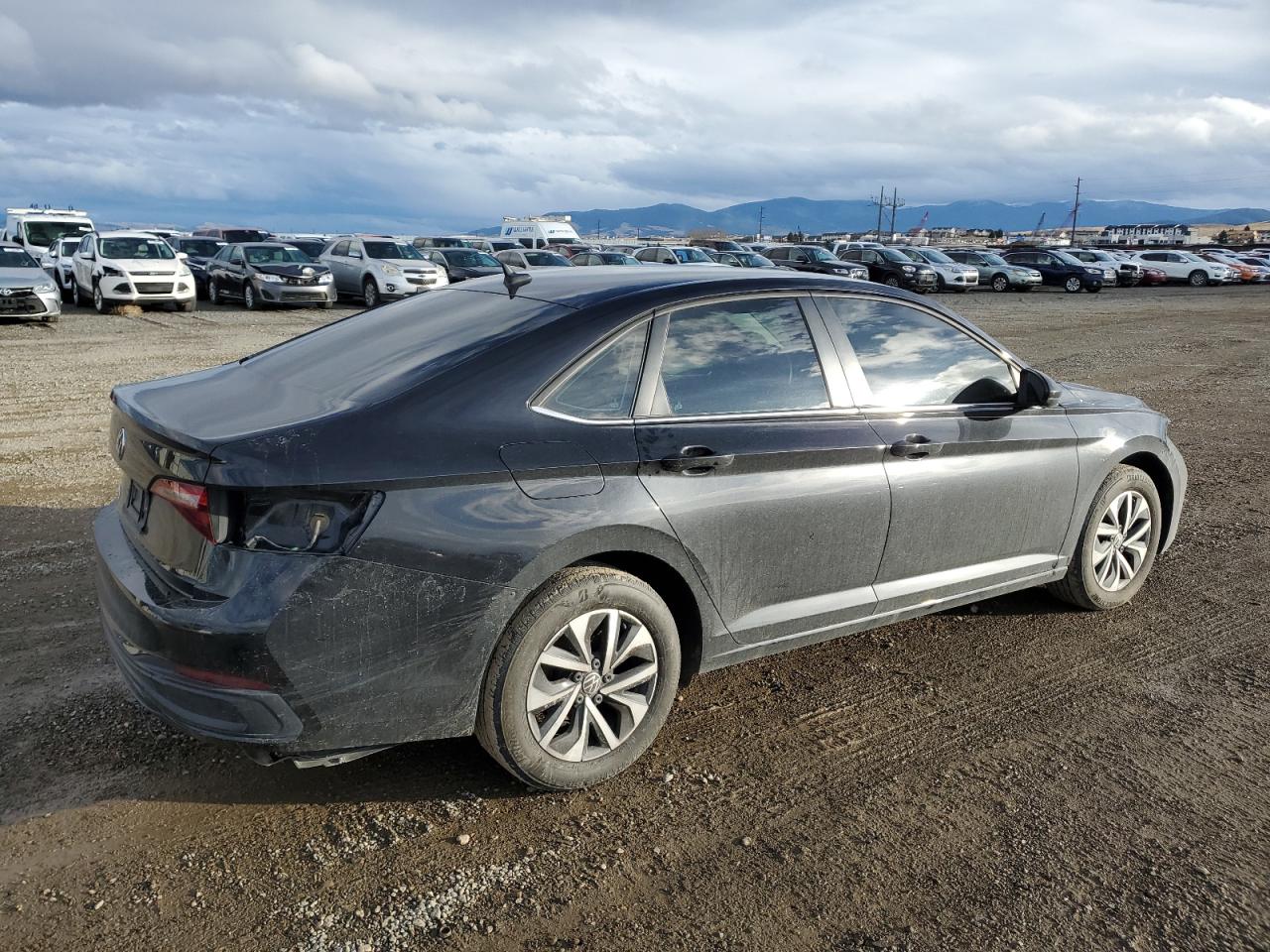 Volkswagen Jetta S Image 3