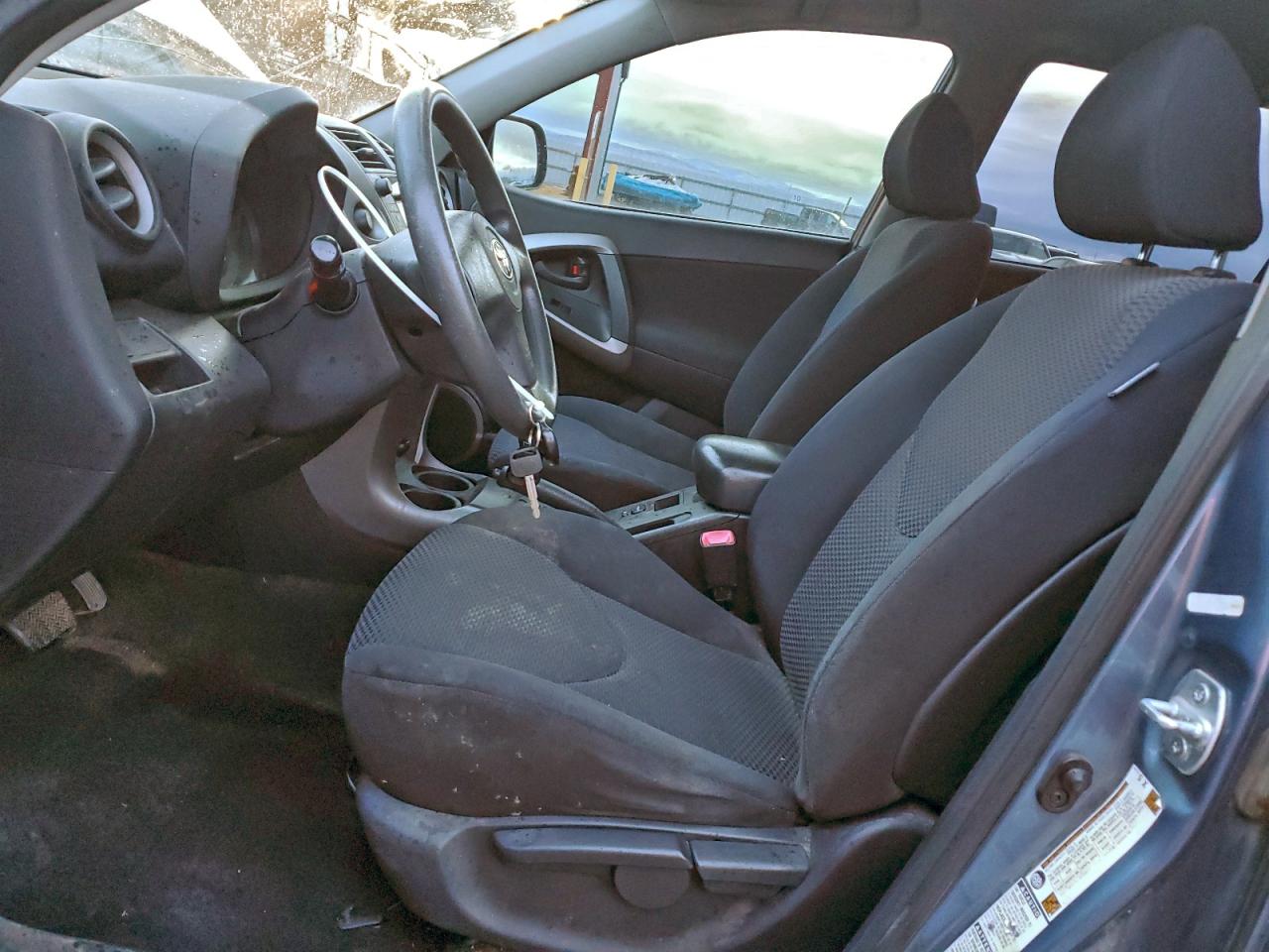 Toyota RAV4 Sport Image 2