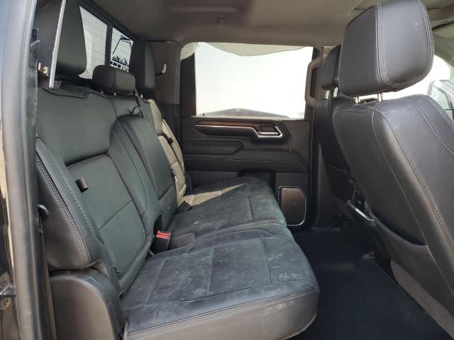 GMC Sierra K3500 Denali Image 3