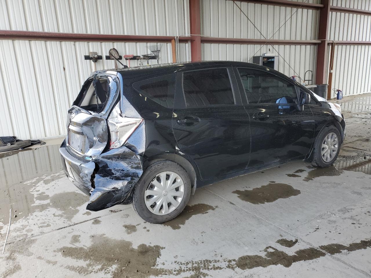 Nissan Versa S Image 8