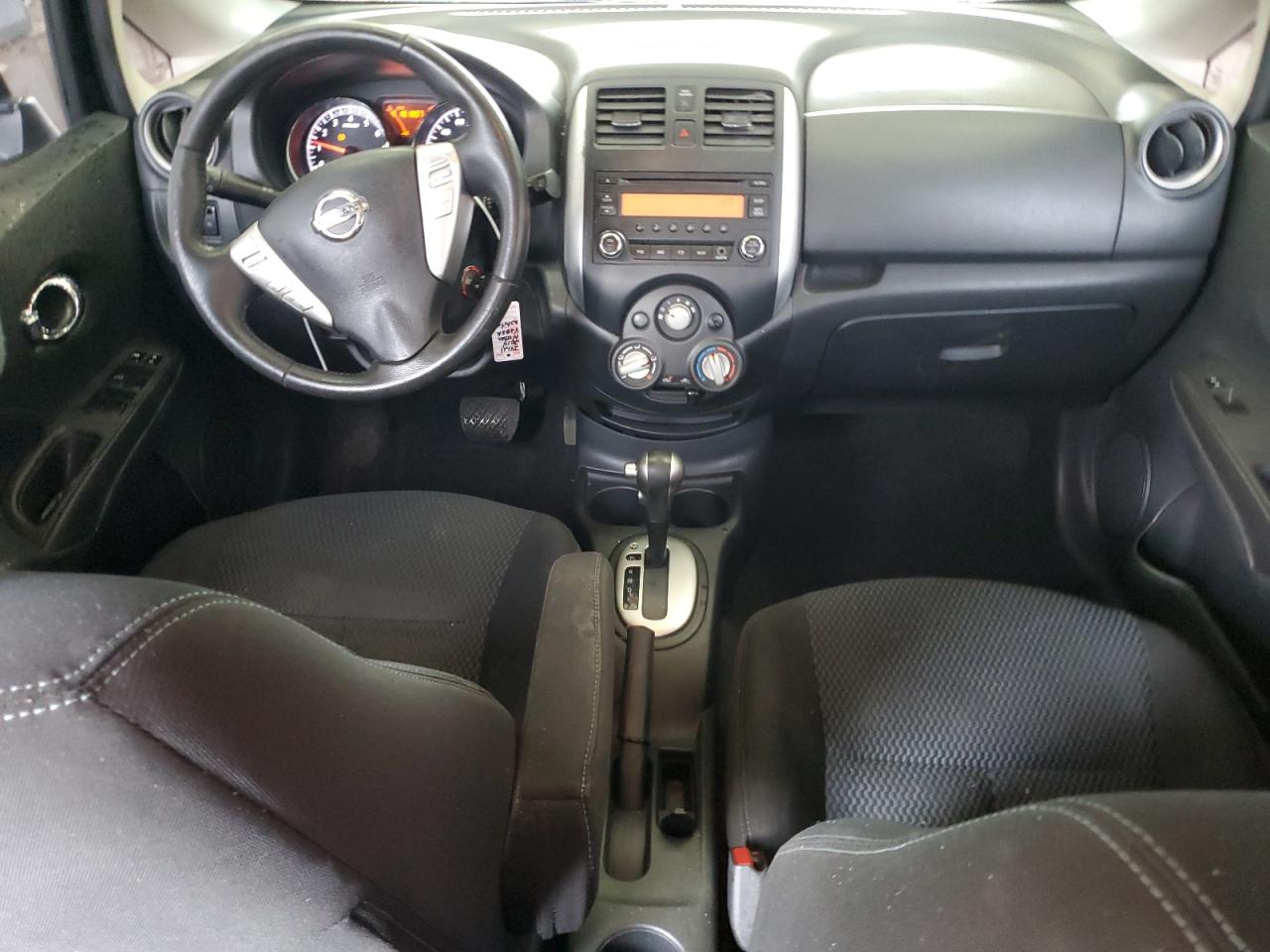Nissan Versa S Image 12