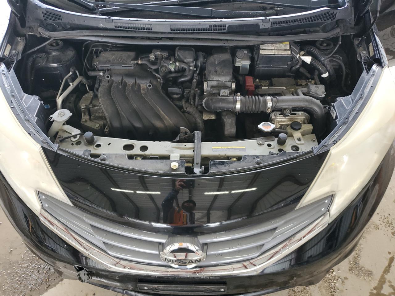 Nissan Versa S Image 2