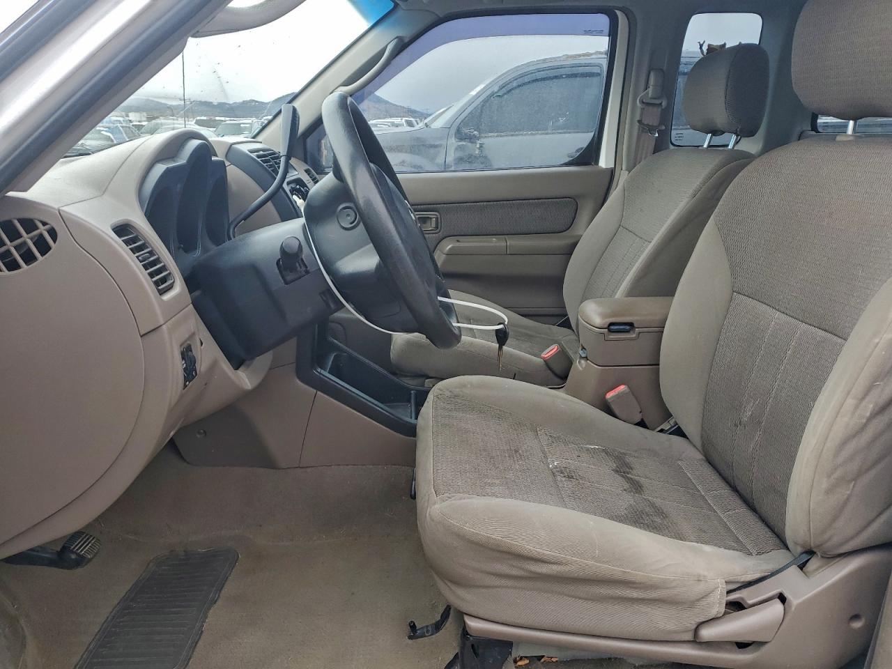 Nissan Frontier King Cab Xe Image 6