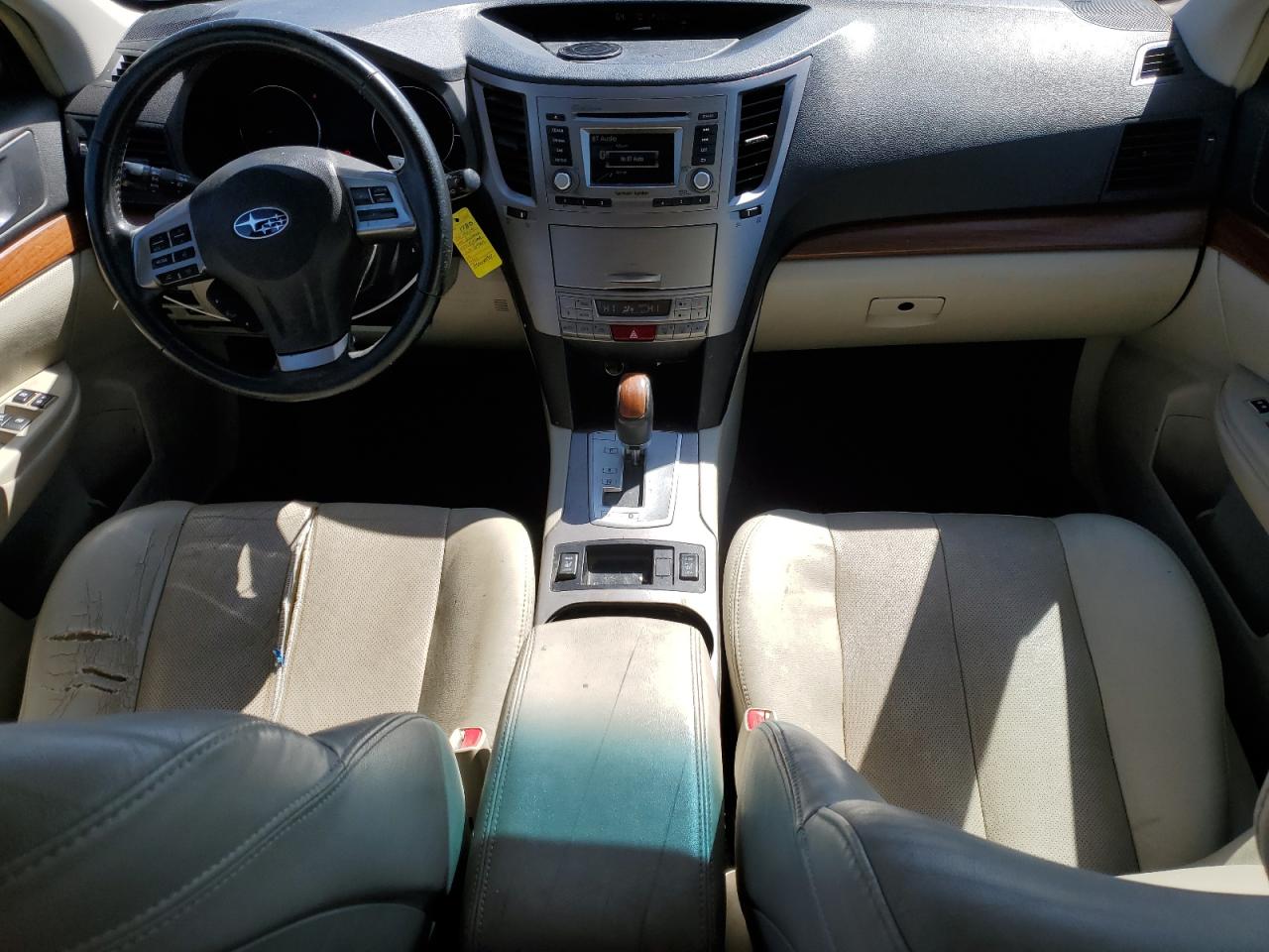 Subaru Outback 2.5i Limited Image 9