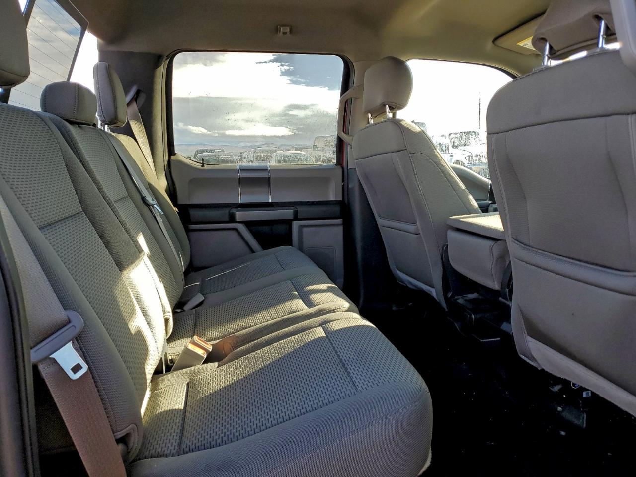 Ford F-150 Supercrew Image 5