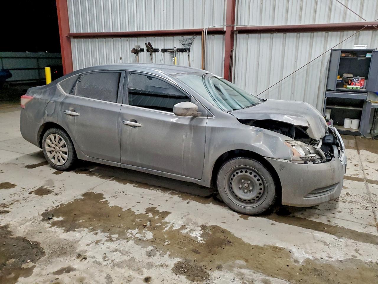 Nissan Sentra S Image 2