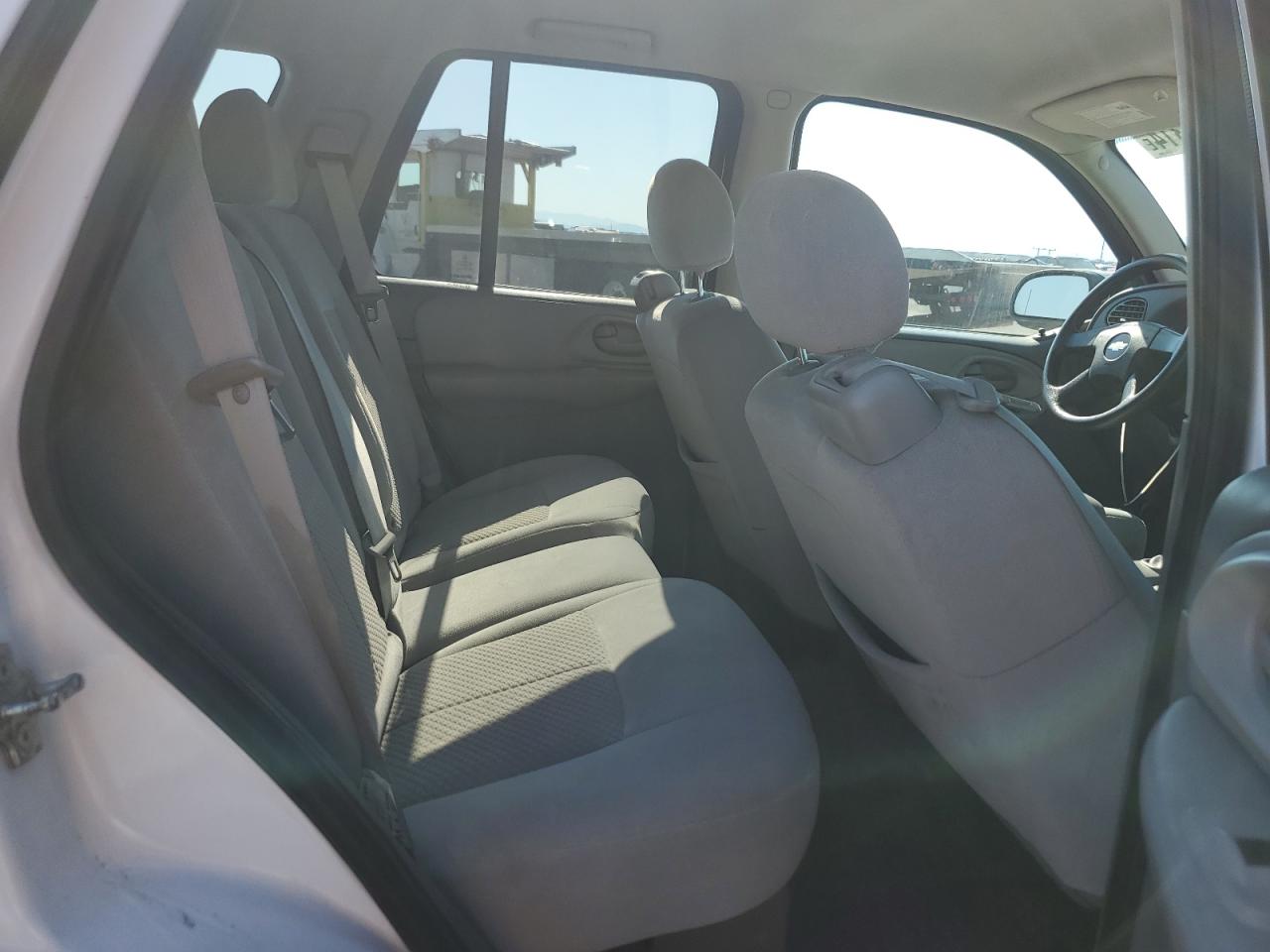 Chevrolet Trailblazer Ls Image 12