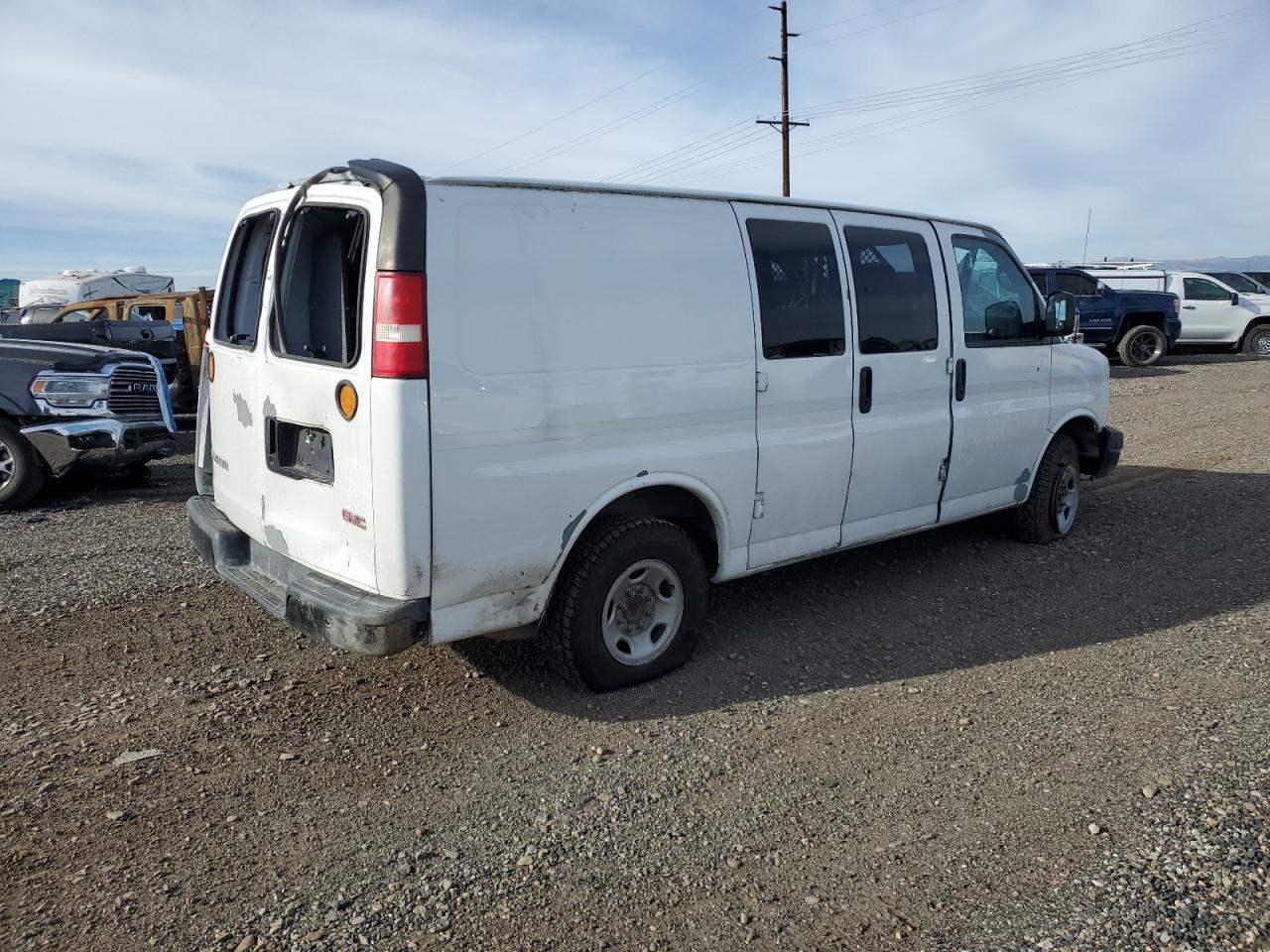 GMC Savana G2500 Image 5