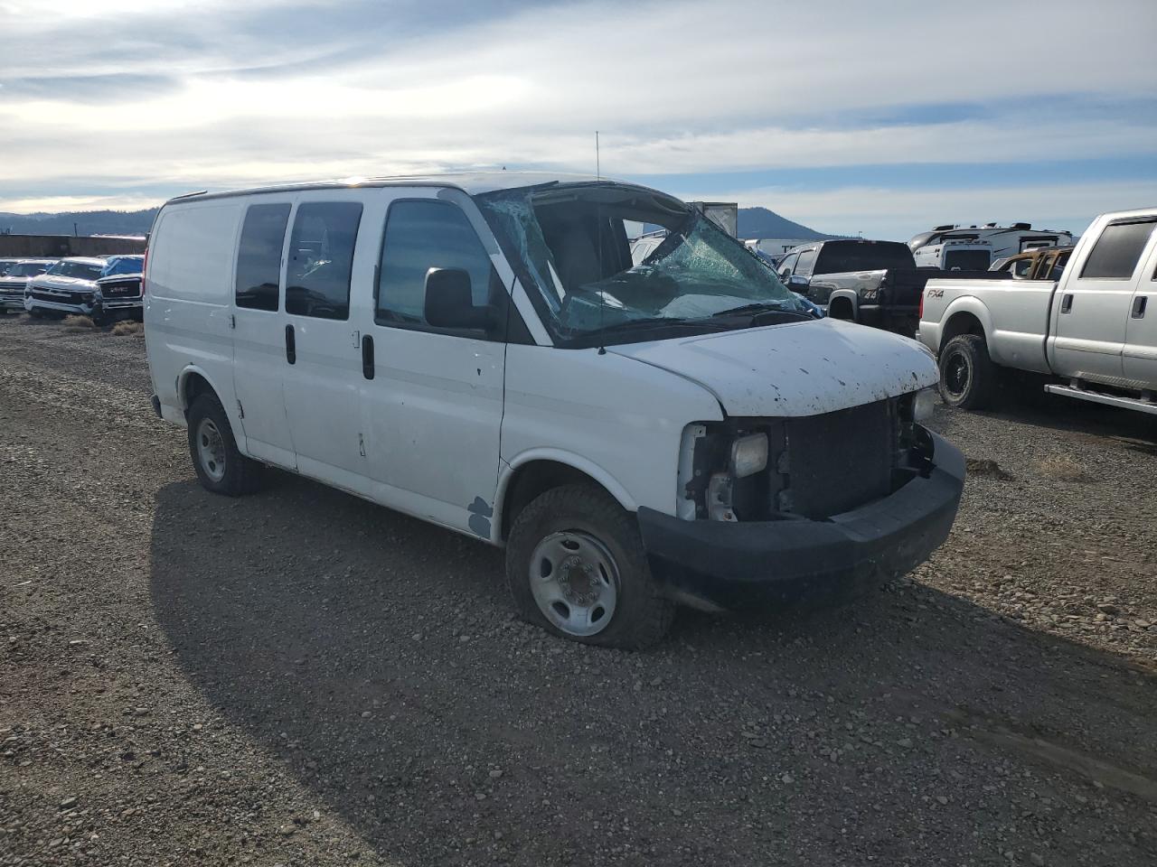 GMC Savana G2500 Image 6