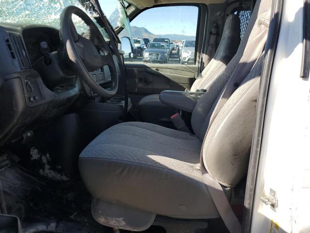 GMC Savana G2500 Image 3