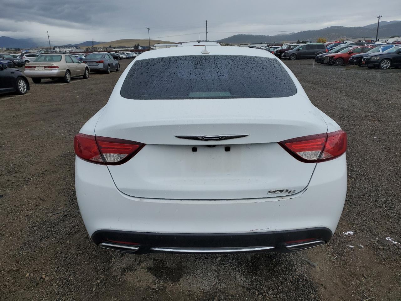Chrysler 200 C Image 12