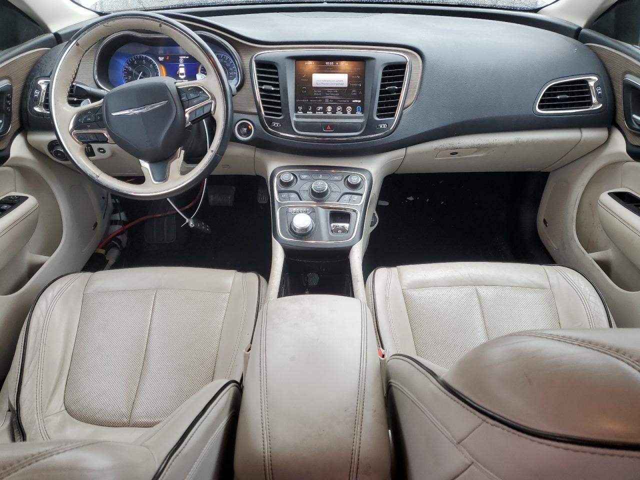 Chrysler 200 C Image 7