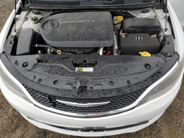 Chrysler 200 C Image 2