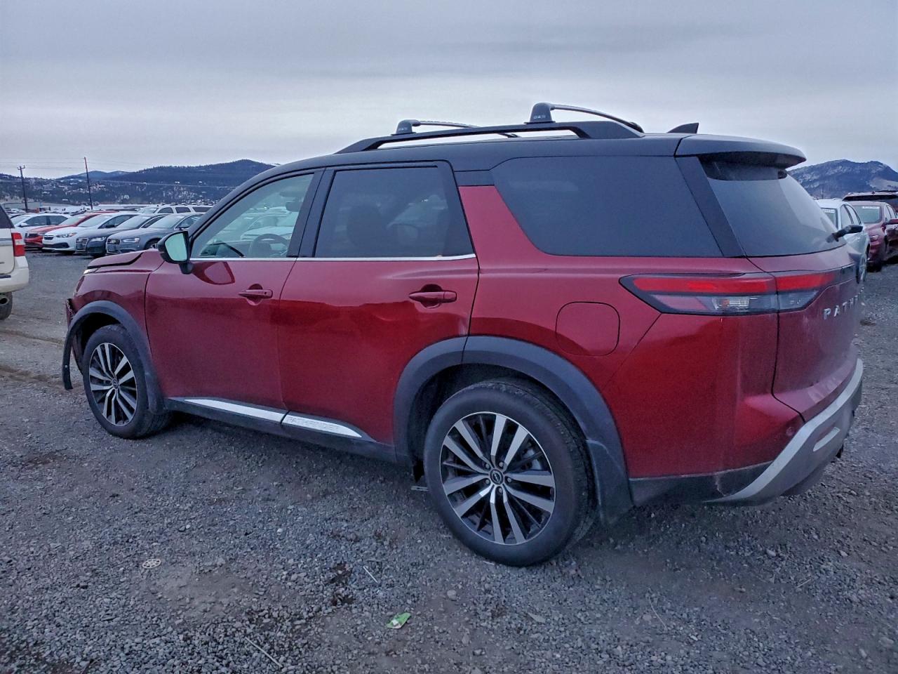 Nissan Pathfinder Platinum Image 4