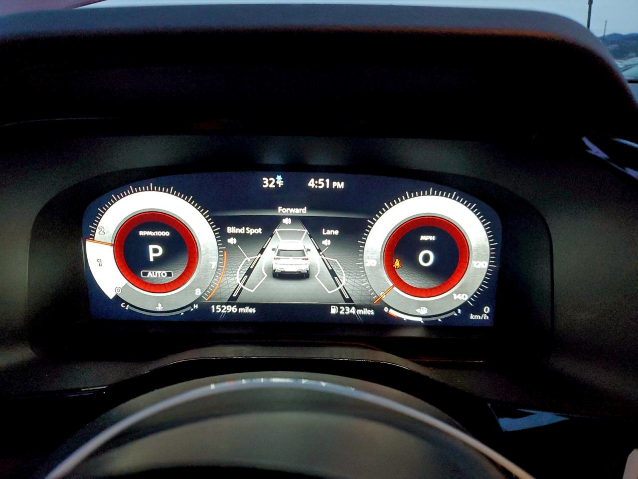 Nissan Pathfinder Platinum Image 9