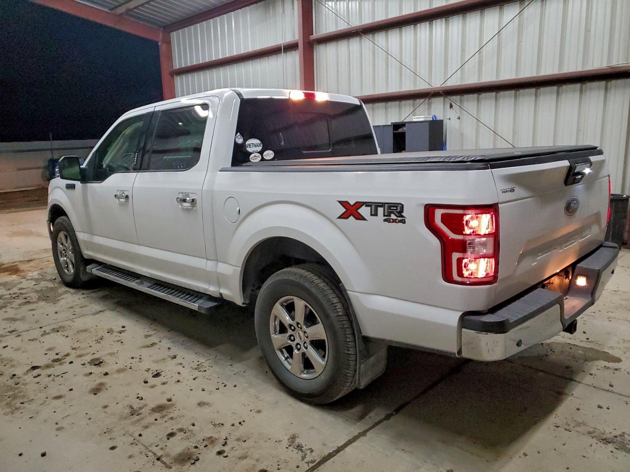 Ford F-150 Supercrew Image 3