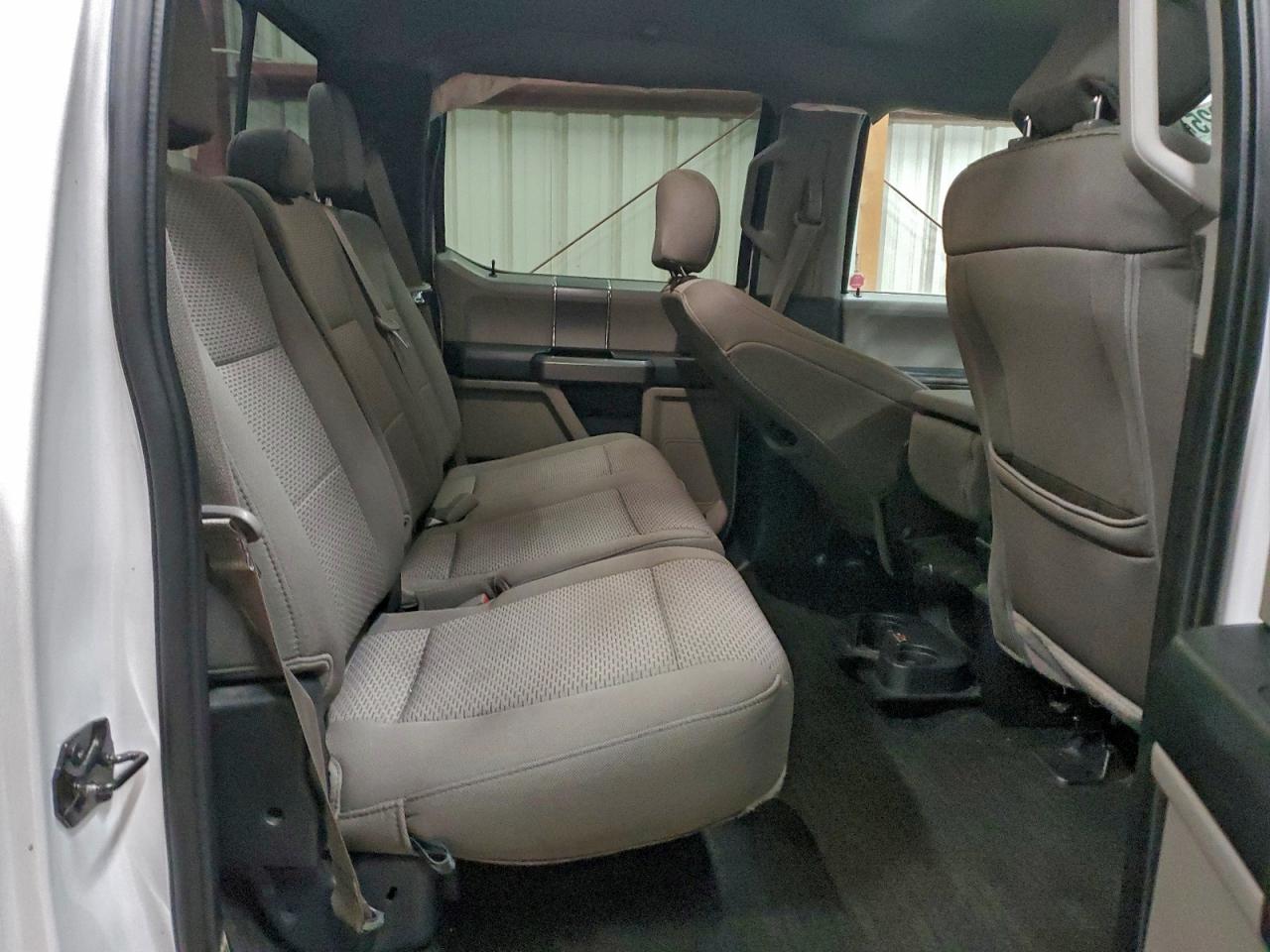 Ford F-150 Supercrew Image 8