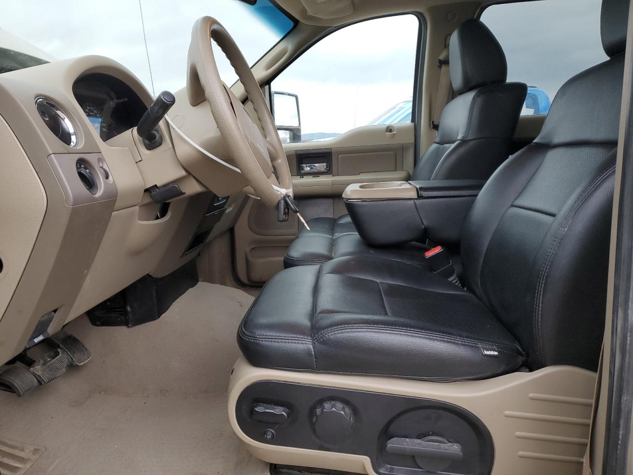 Ford F-150 Supercrew Image 12