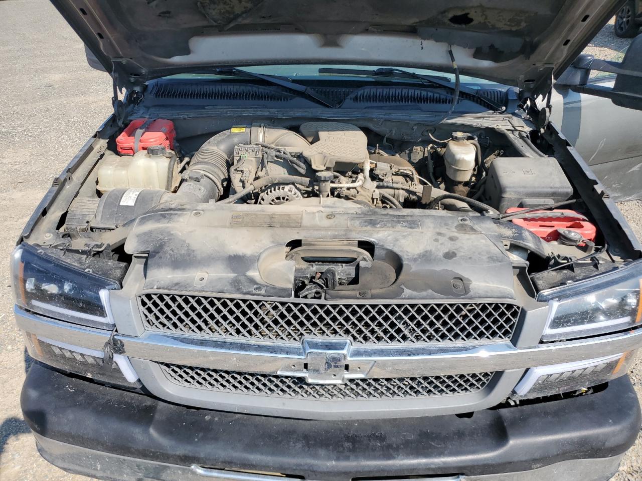 Chevrolet Silverado K3500 Image 7