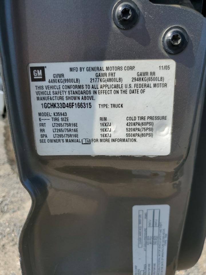 Chevrolet Silverado K3500 Image 4