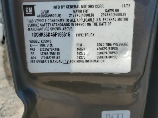 Chevrolet Silverado K3500 Image 4