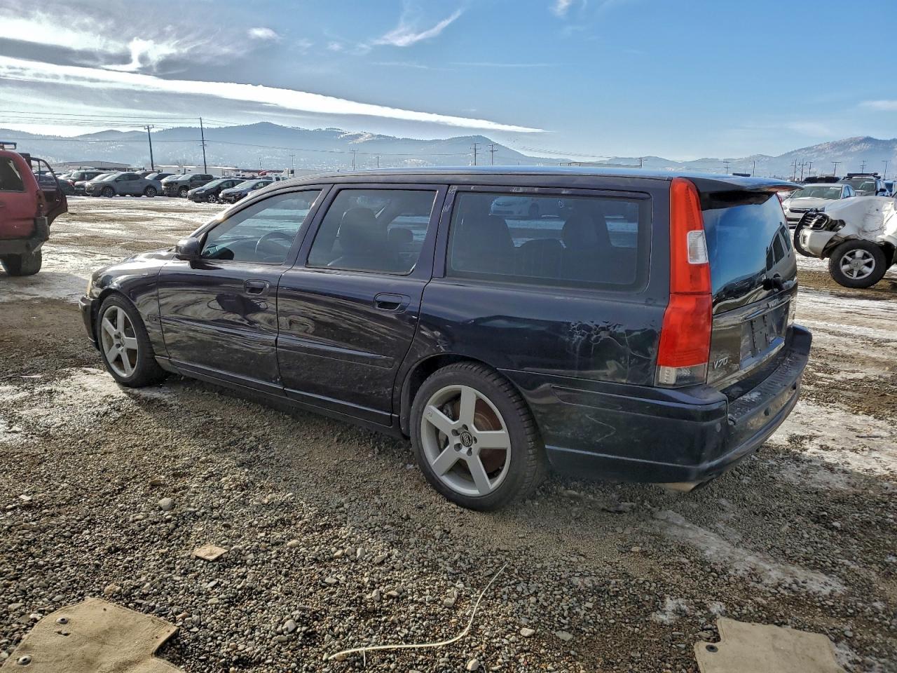 Volvo V70 R Image 10
