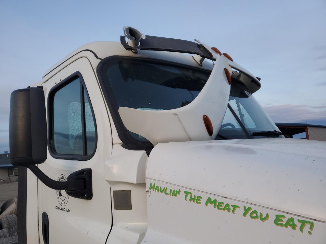 Freightliner Cascadia 1 Image 3