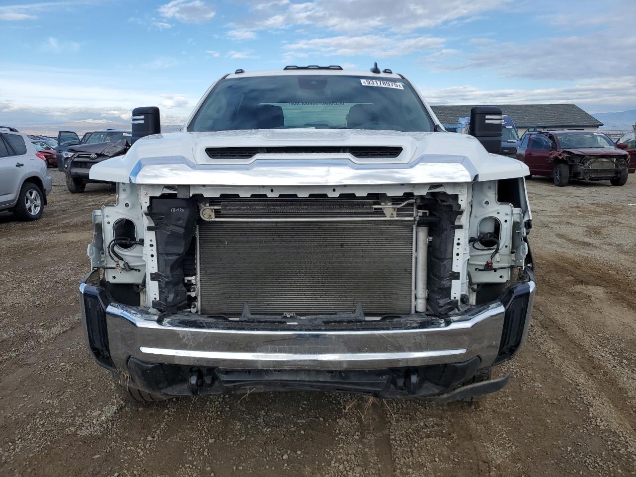 GMC Sierra K2500 Heavy Duty Image 3