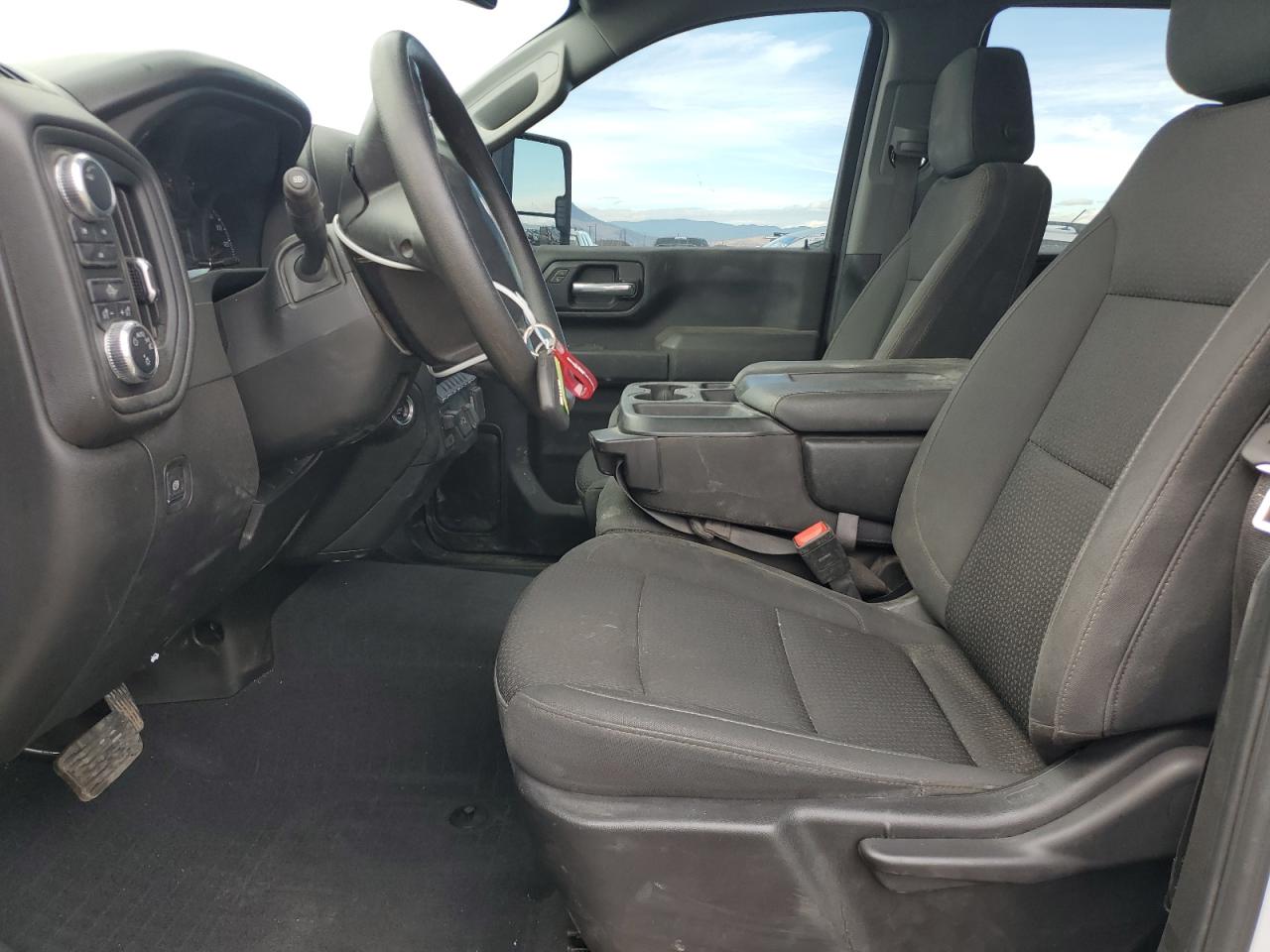 GMC Sierra K2500 Heavy Duty Image 7