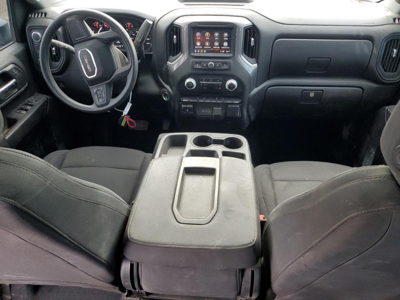 GMC Sierra K2500 Heavy Duty Image 6