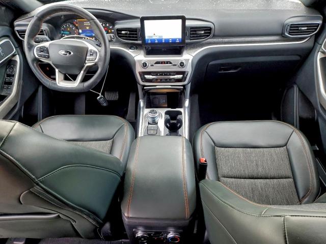 Ford Explorer Timberline Image 5