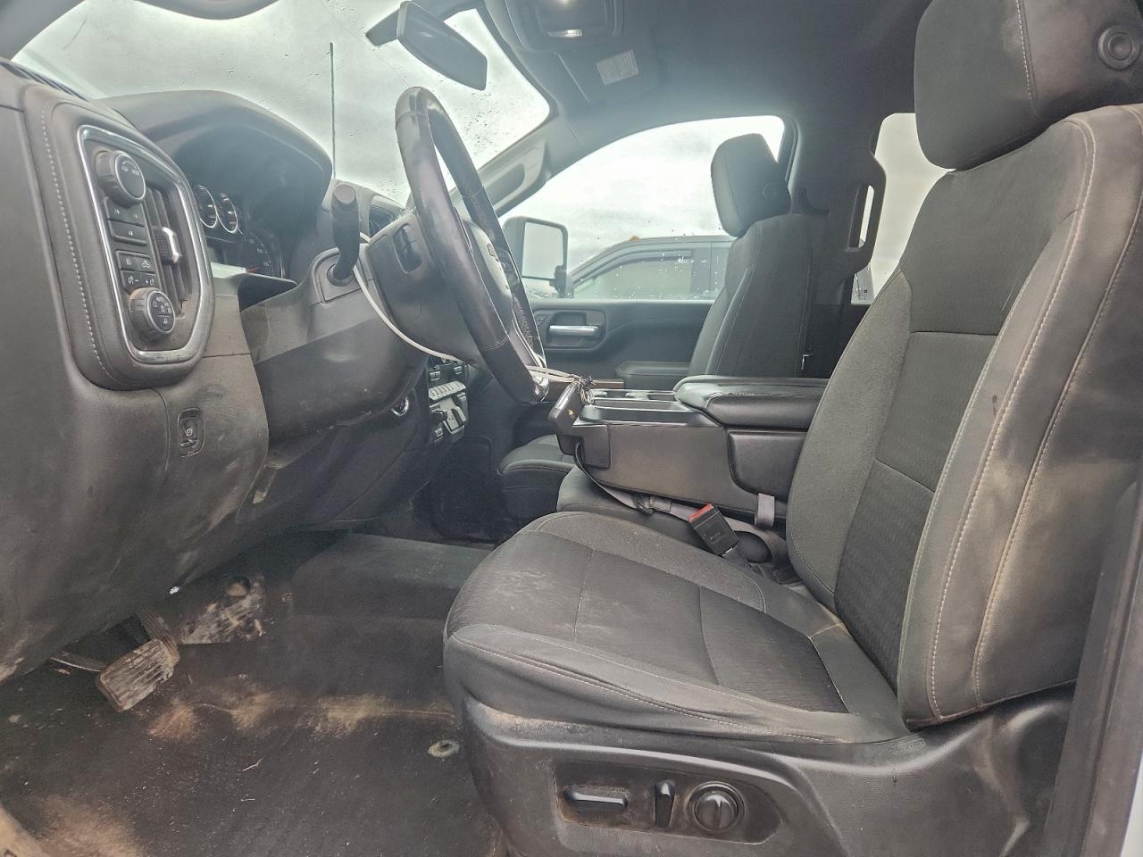 Chevrolet Silverado K3500 Lt Image 7