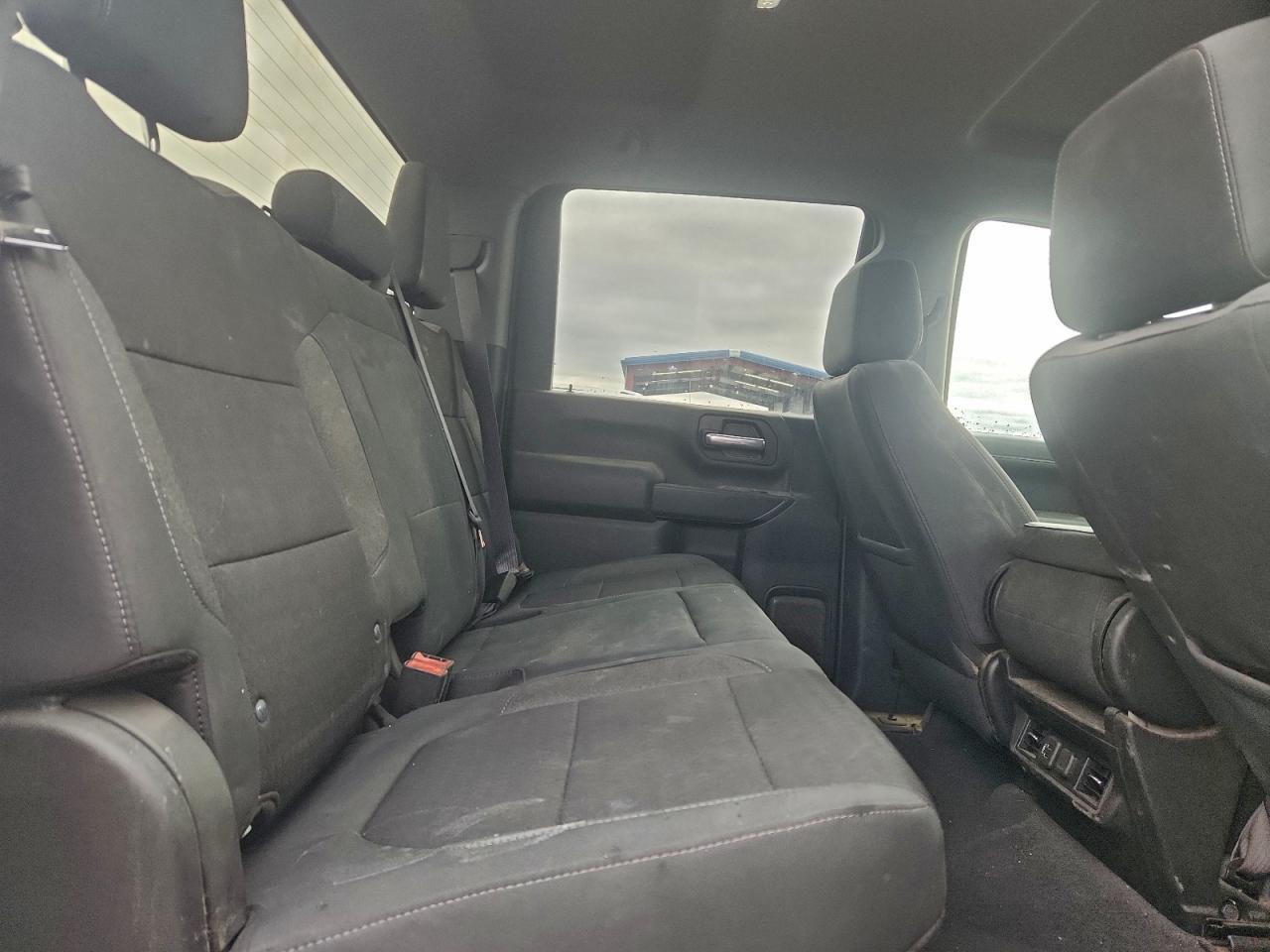 Chevrolet Silverado K3500 Lt Image 6