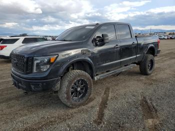  Salvage Nissan Titan